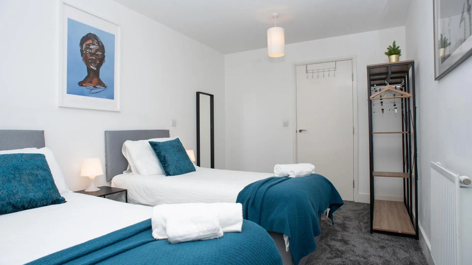 Luxury Cosy Apartment With Stunning London Skyline Views!