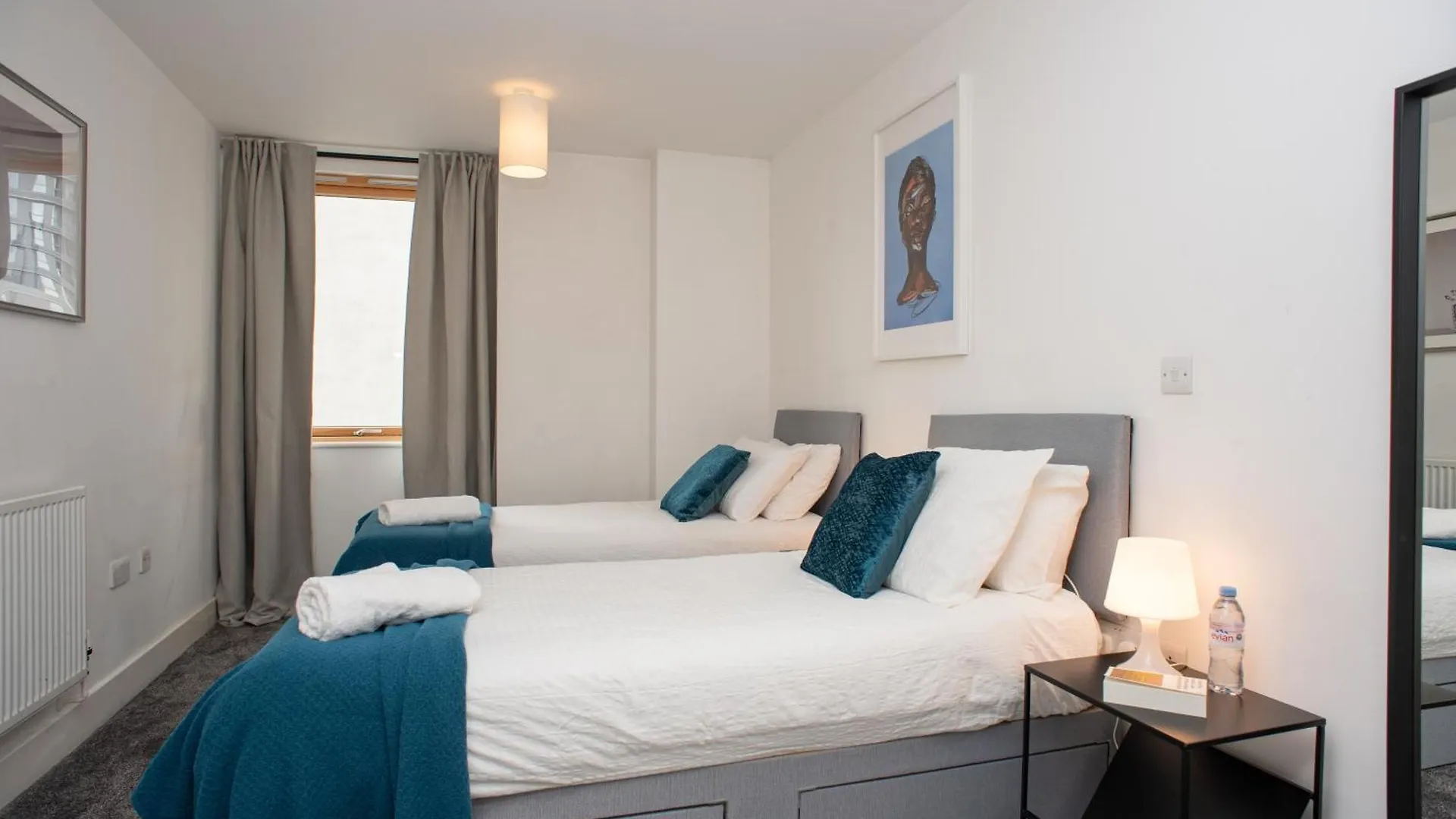 Luxury Cosy Apartment With Stunning London Skyline Views!